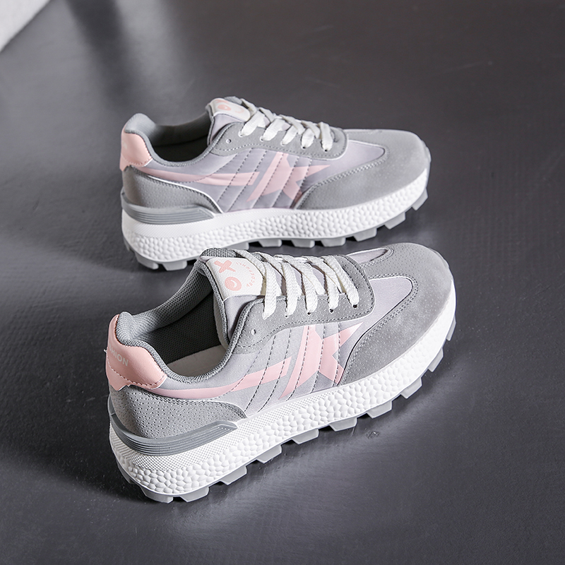 أحذية رياضية نسائية خفيفة ومري - مراجعة New Balance Shoes 550 وسعره