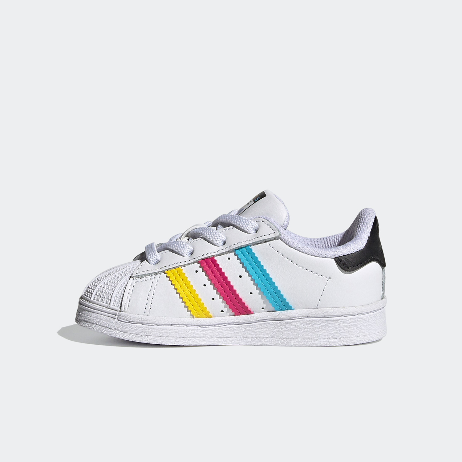 حذاء رياضي كاجوال للأطفال من A - مراجعة Adidas Shoes Superstar وسعره